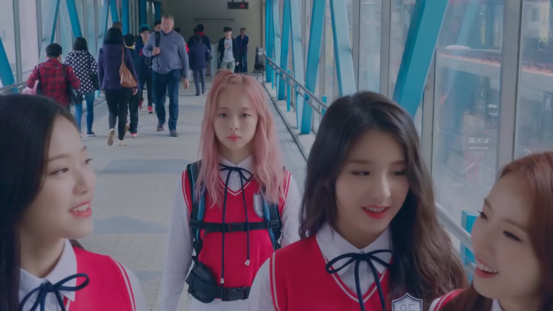 Vivi walking behind the others.